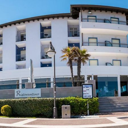 Hotel Nettuno Caorle Bagian luar foto