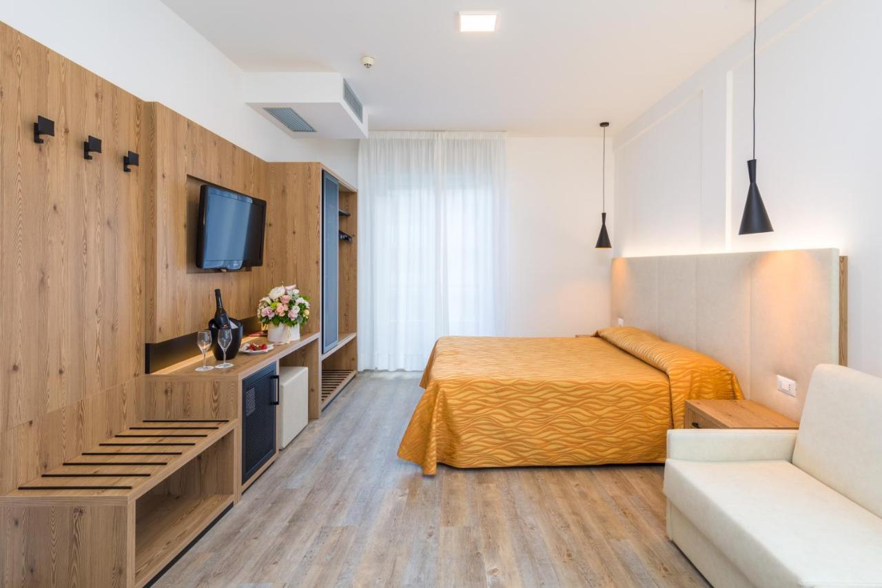 Hotel Nettuno Caorle Bagian luar foto