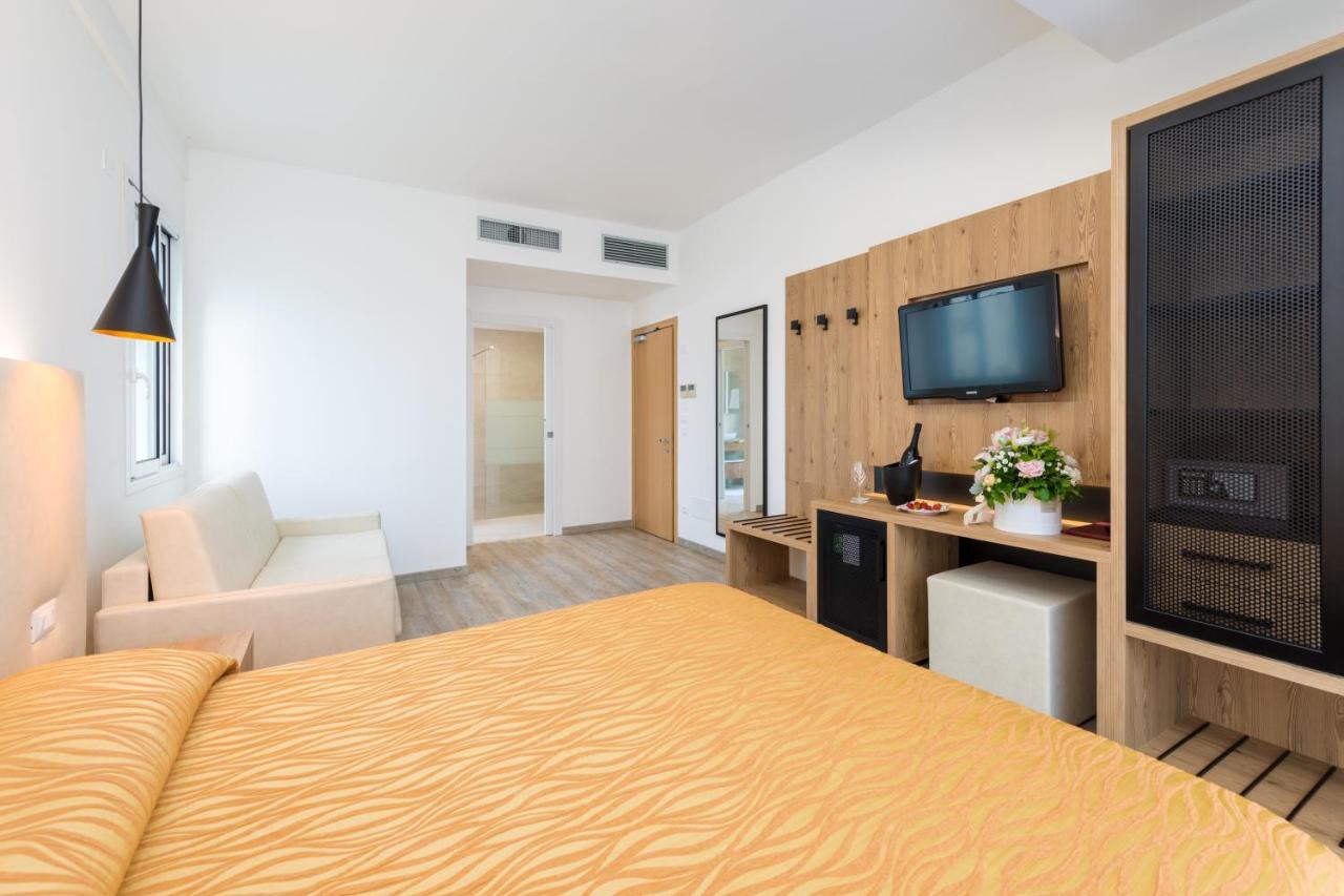 Hotel Nettuno Caorle Bagian luar foto
